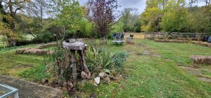 TAP FARM - Effingham, Surrey