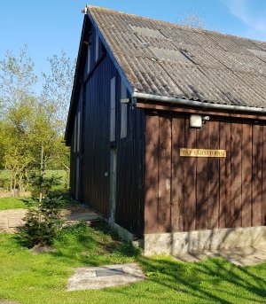 TAP FARM - Effingham, Surrey